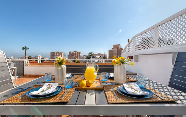 Lola Playa - Photo 1